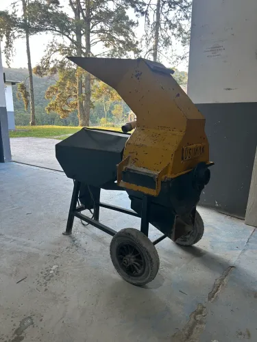 Triturador de entulhos