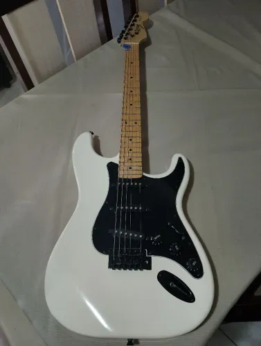 Guitarra Seven SGT-207- Leia a descrição