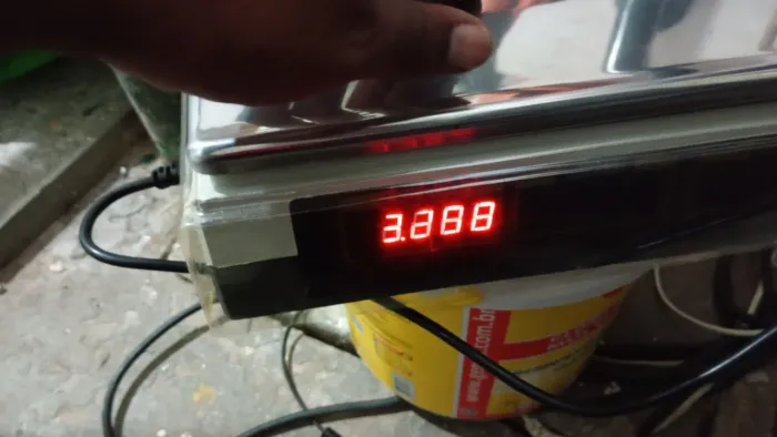 Balança digital 40 quilos e lote de formas