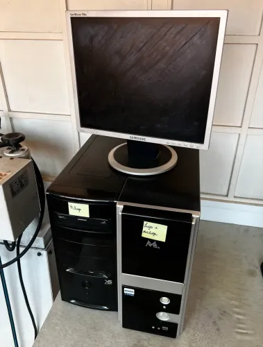 CPU + Monitor com defeito 