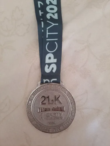 Medalha 21KM SPCITY HALF 2024