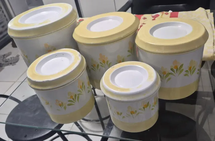 Conjunto de 5 latas para mantimentos
