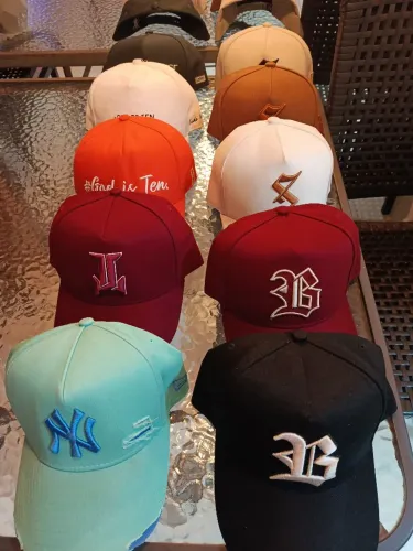 BONÉS ORIGINAIS SUPER NOVOS