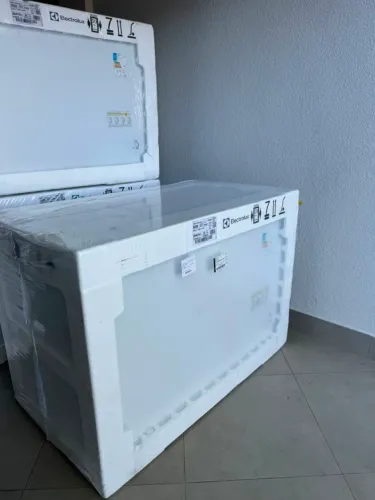 Freezer Horizontal Electrolux Cycle Defrost 400L Inverter Uma Porta (HI440) - 127V novo<br>