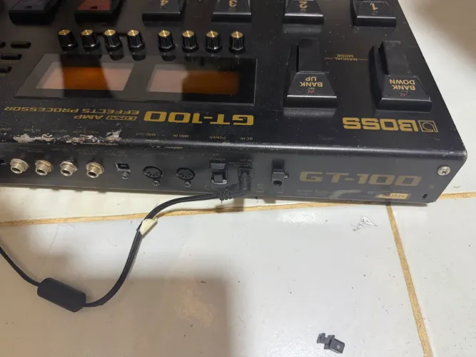 Pedaleira GT-100 Boss