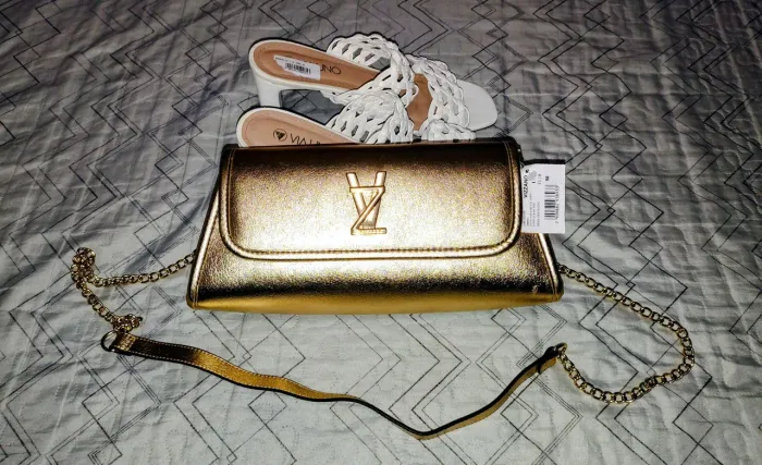 BOLSA VIZZANO DOURADA TAM M