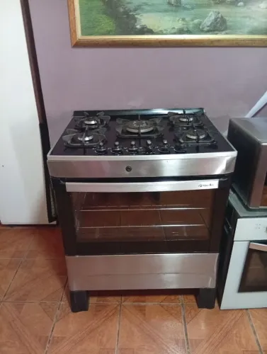 Fogão 5 Bocas Muller Inox e mesa de vidro 