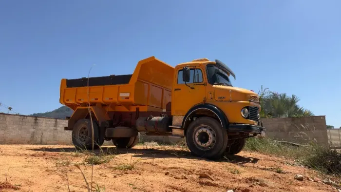 Mb 1513 Caçamba toco