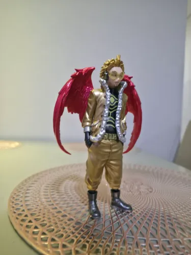 ACTION FIGURE