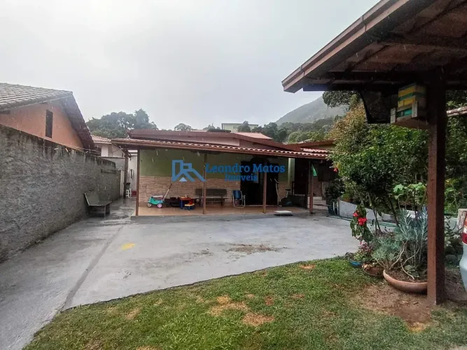 Casa para Venda, Araras, 2 dormitórios, 1 suíte, 2 banheiros, 1 vaga