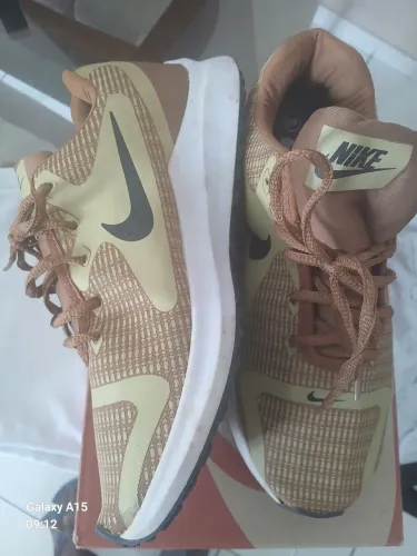 Tenis