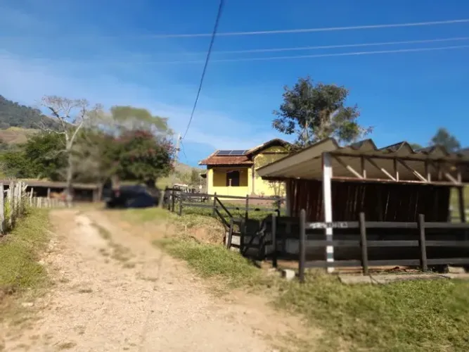 Maravilhosa Fazenda com 26 Hectares, Porteira Fechada, no Município de Wenceslau Braz/MG
