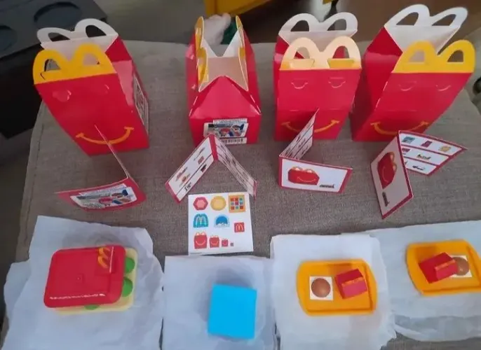 Colecionáveis McDonald's Janeiro 26 Little McDonald's 