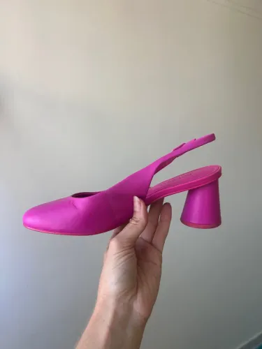 Sapato Arezzo pink