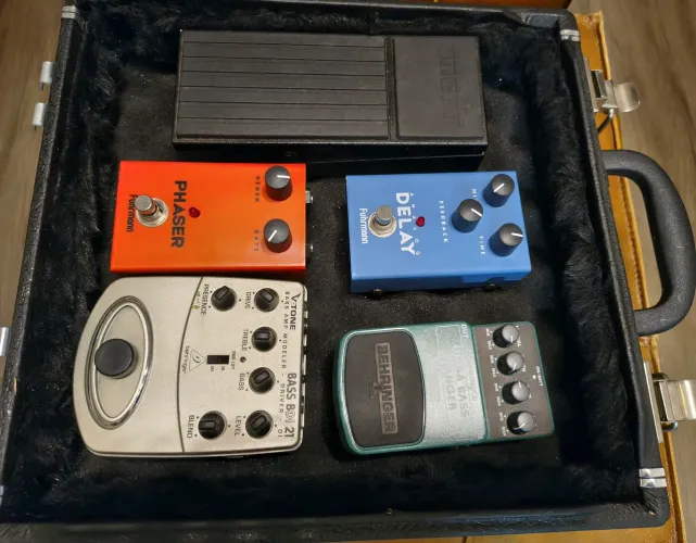 Pedais de efeito kit com 5 + case