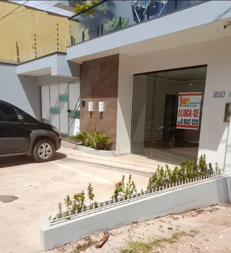 Ponto comercial . * .........