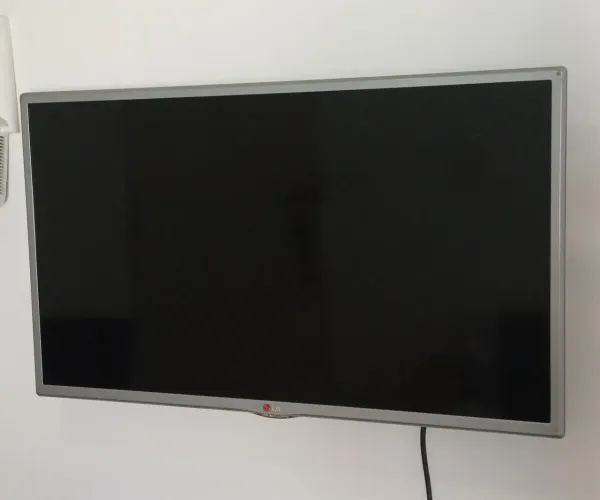 TV 32