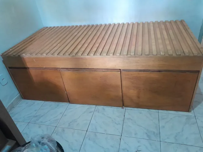 Vendo cama de solteiro