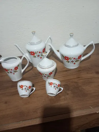 Jogo chá e café porcelana Pozzani 