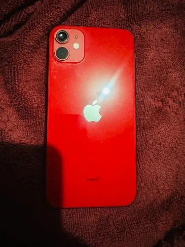 iPhone 11 vermelho