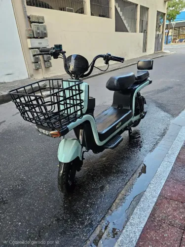 Vendo Scooter Cargueira em Perfeito Estado