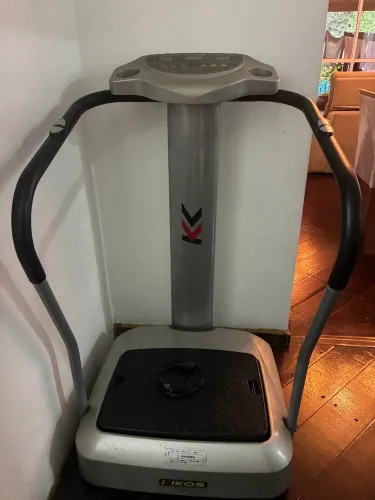 Plataforma vibratória kikos P201- usada