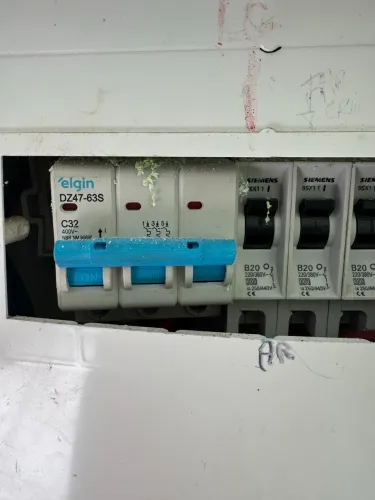 Técnico em Eletrotécnica/ Graduando em Automação industrial