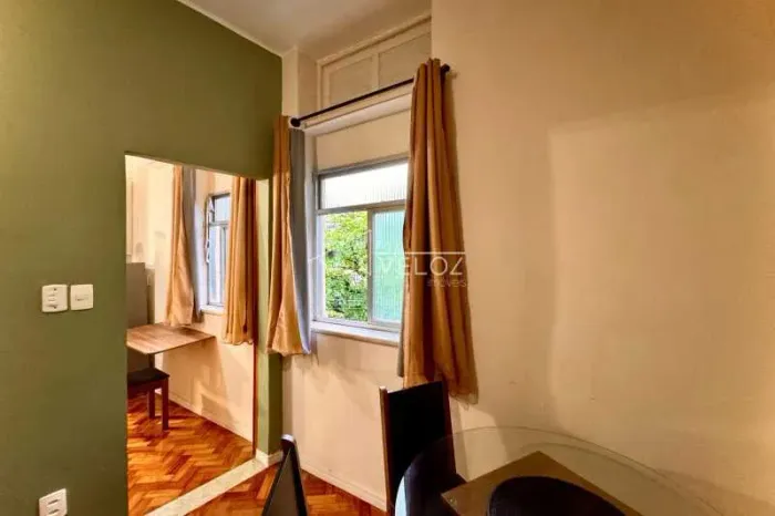 Apartamento : / Residencial / Glória