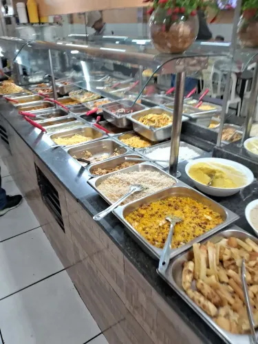 Restaurantes só almoço tradicional das 10 As 15 horas lucro rs12 mil leia anúncio