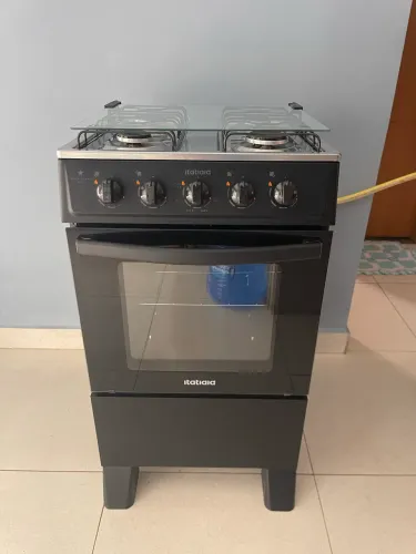 Fogão 4 bocas . Semi novo 