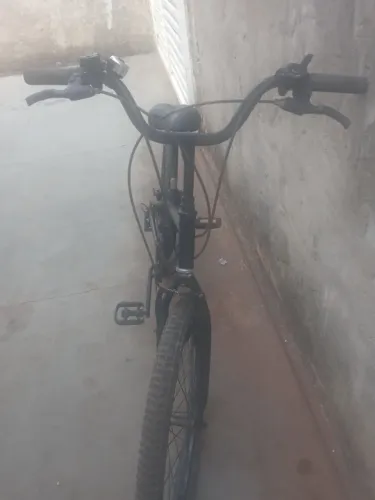 Bicicleta c/ marchas - problema nos freios e corrente um pouco enferrujada