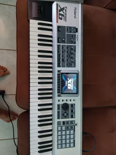 Roland Fantom x6