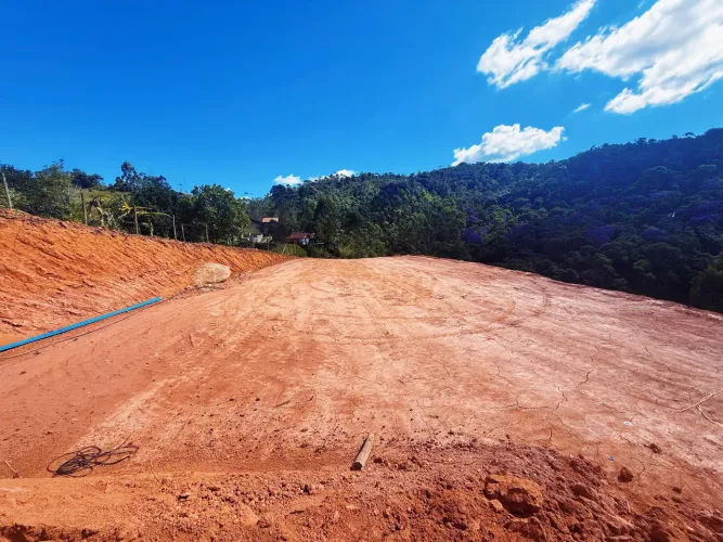 OPORTUNIDADE: Vendo Belíssima Chácara no Circuito Caravaggio(Escriturada)