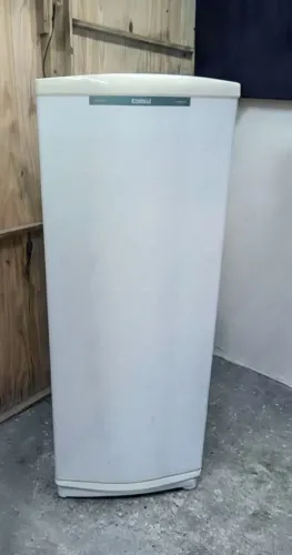 Vendo geladeira consul gelo seco praticamente nova