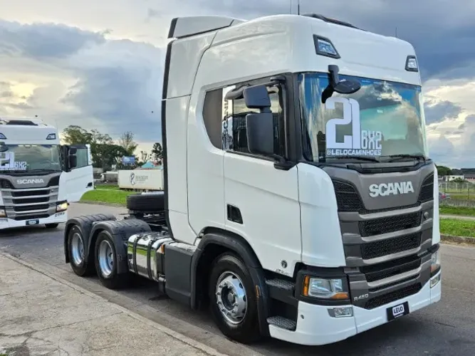 Repasse- Scania R450 6x2 Ano 21 Euro 5 Automático  Ar cond Painel TFT Geladeira Mídia