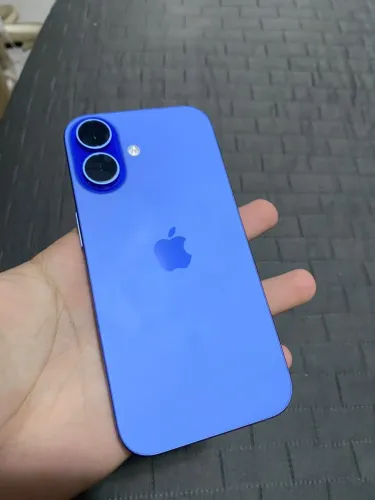 Apple iPhone 16 (128 GB) - Ultramarine