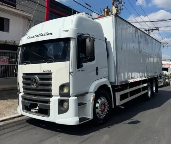 vw 24250 branco 2012 bau 6,5m