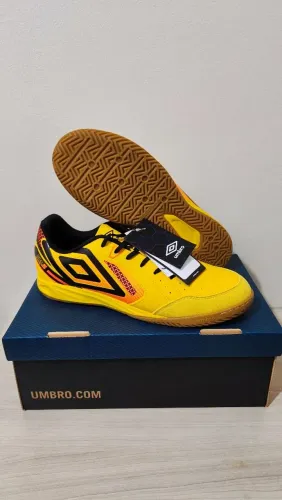 Chuteira umbro pro 5 bump club 42 honey comb