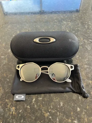 Oculos Oakley deadbolt