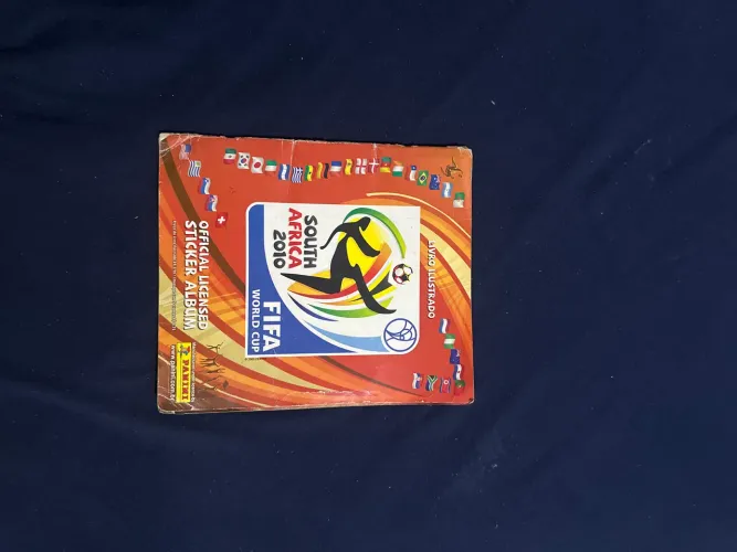Álbum da copa 2010 completo até os placar tem notados