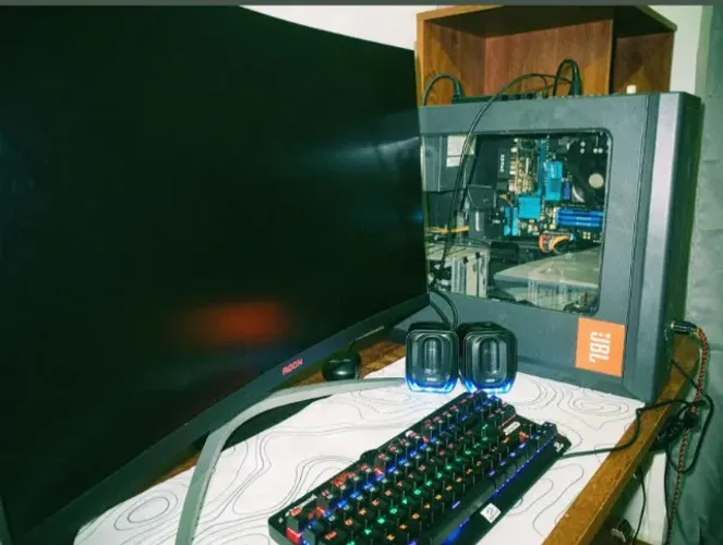 Setup Gamer Completo! PC + Monitor Curvo 32" + 24GB RAM (Pronto p/ Usar)