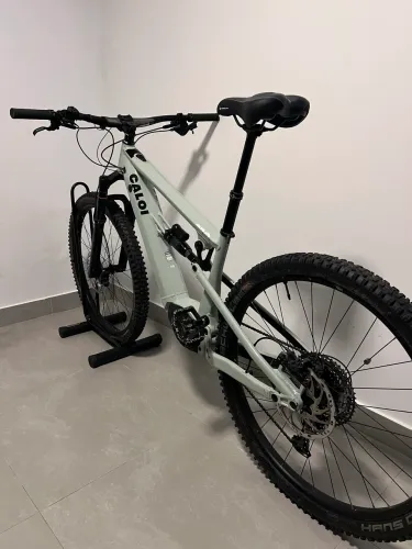Bicicleta Mountain bike  Caloi E-Vibe FS PRO