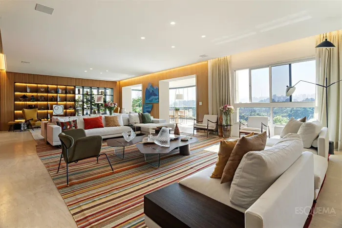 Apartamento impecável com vista livre para o verde