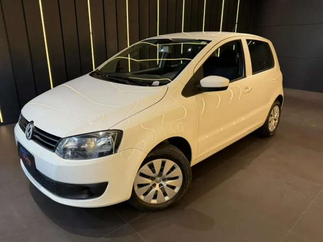 Volkswagen Fox 1.0 MI Total Flex 8V 5P 2014