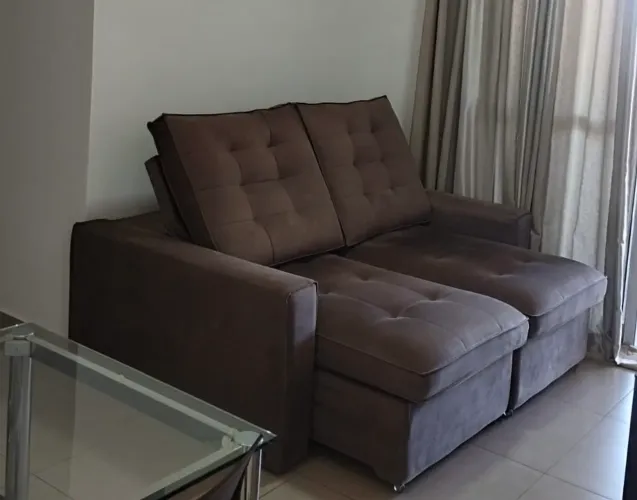 Sofá retrátil e reclinável