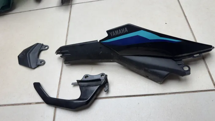 FZ25 Carenagem e alça