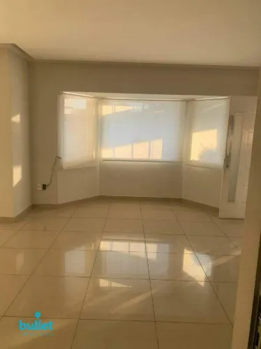 Casa à venda com 3 dormitórios, suíte e lazer completo em Paulínia Parque Brasil 500