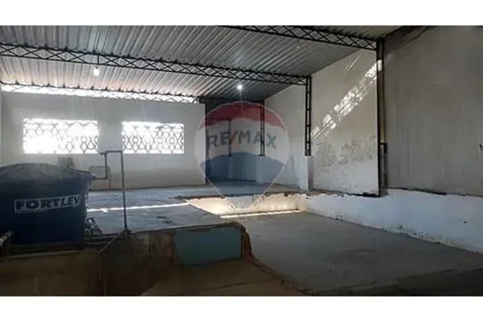Casa Comercial de 343m² em Casa Amarela Localização Premium na Av. Eurico Chaves