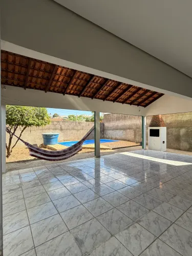 Alugo casa - Bairro Areão