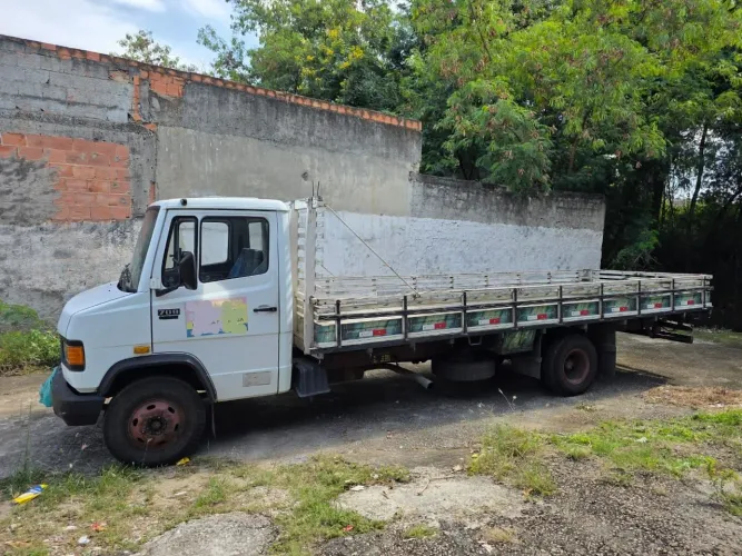 709 ano 1995 carroceria 6, 20 apenas 255.000 km originais
